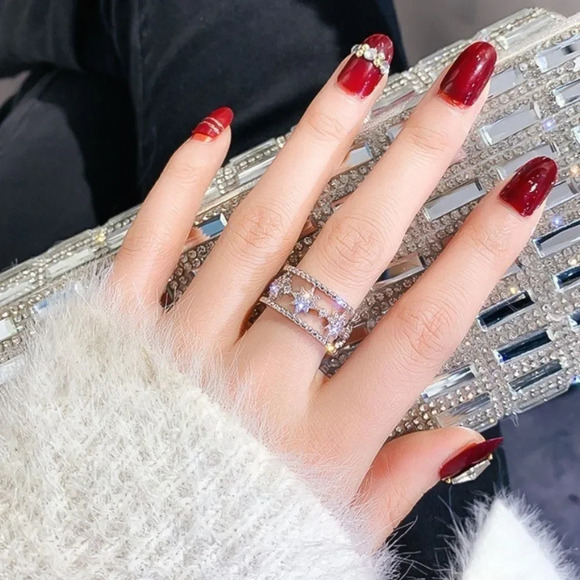 NEW! Dainty “Supernova”  18K WG Starburst Ring 🌟 - Picture 6 of 9